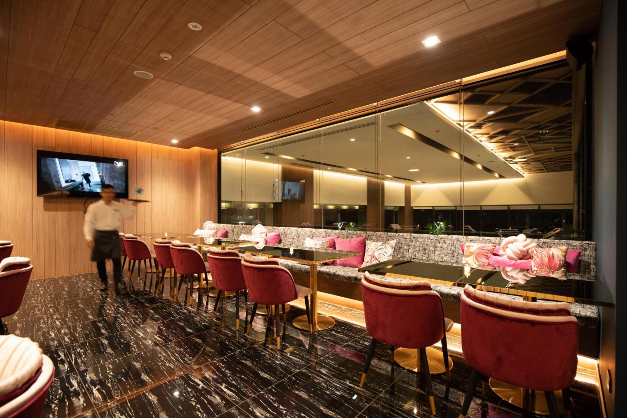 Thaya Hotel Bangkok Exterior photo