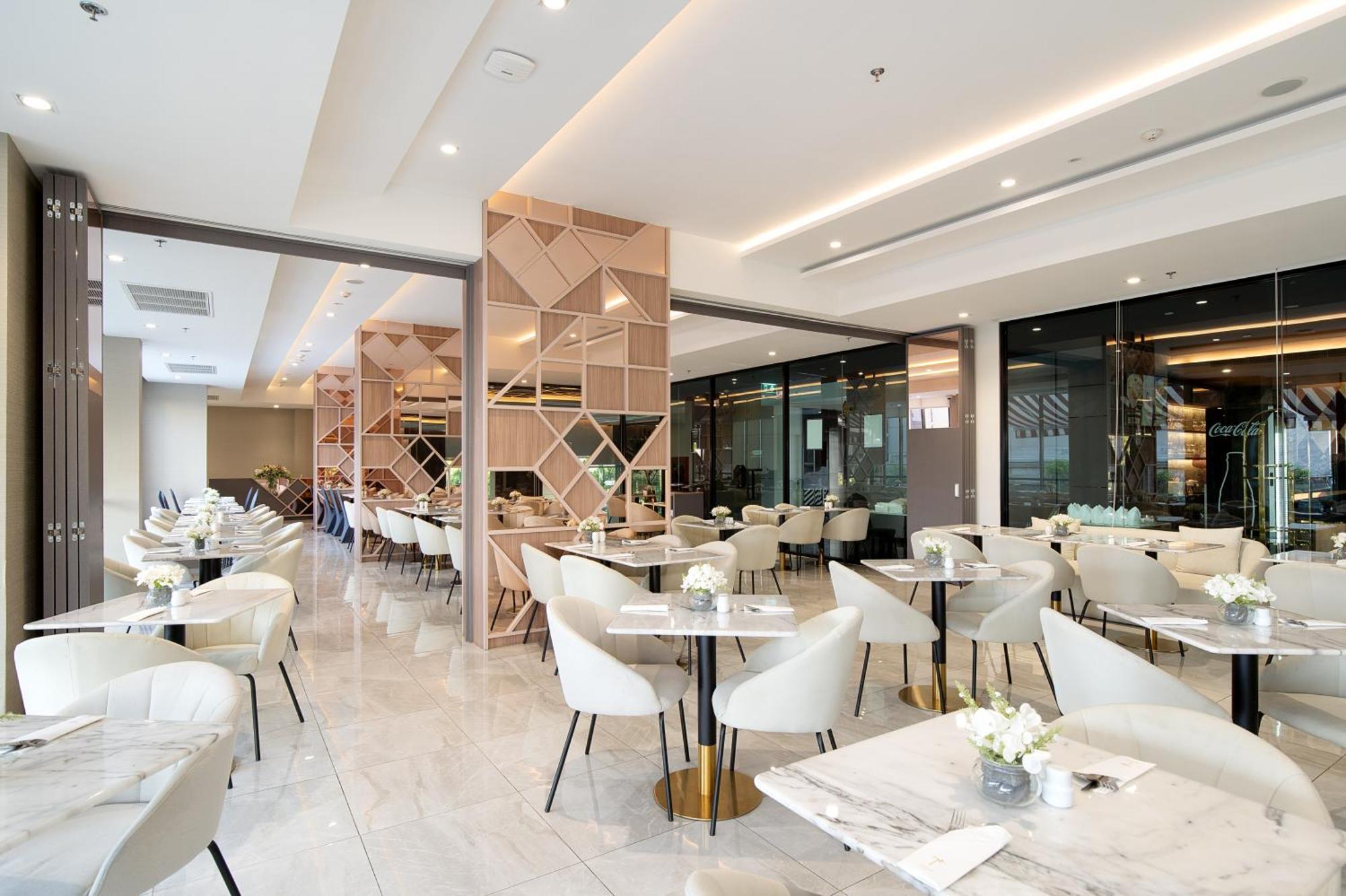 Thaya Hotel Bangkok Exterior photo